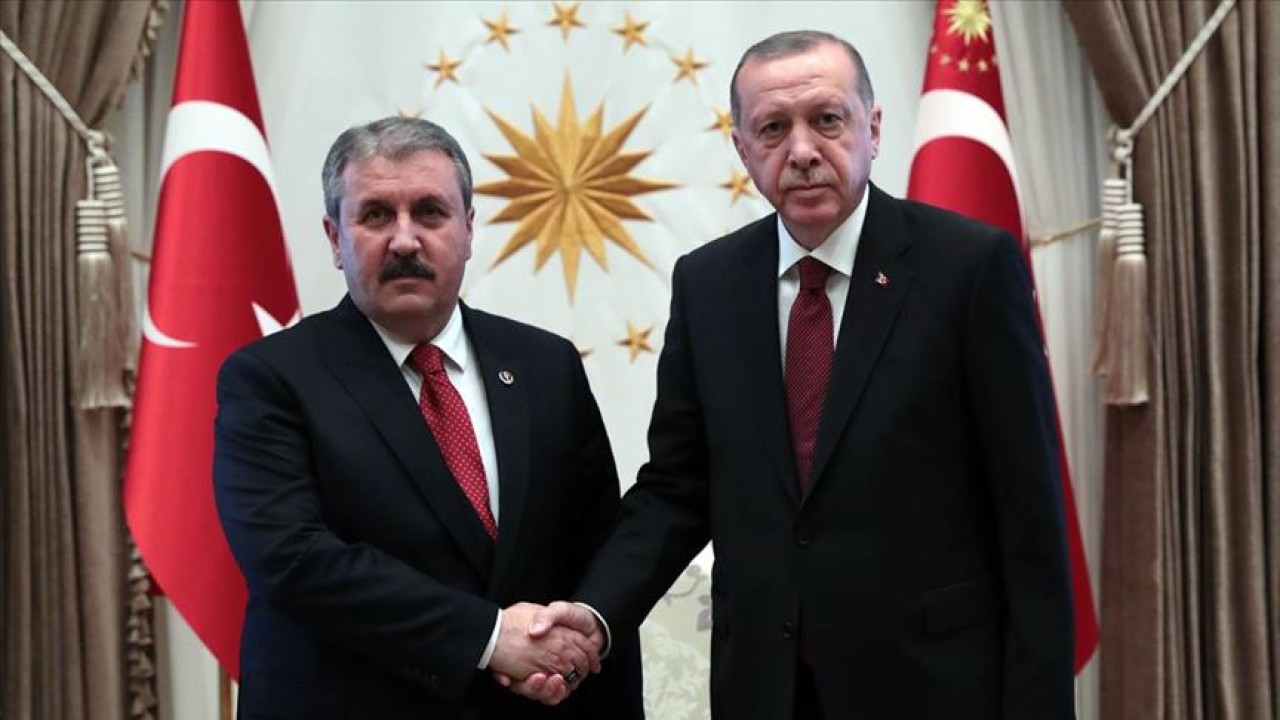 Mustafa Destici,  seçim için Erdoğan'dan tek bir kenti istedi: "Verilirse motive oluruz"