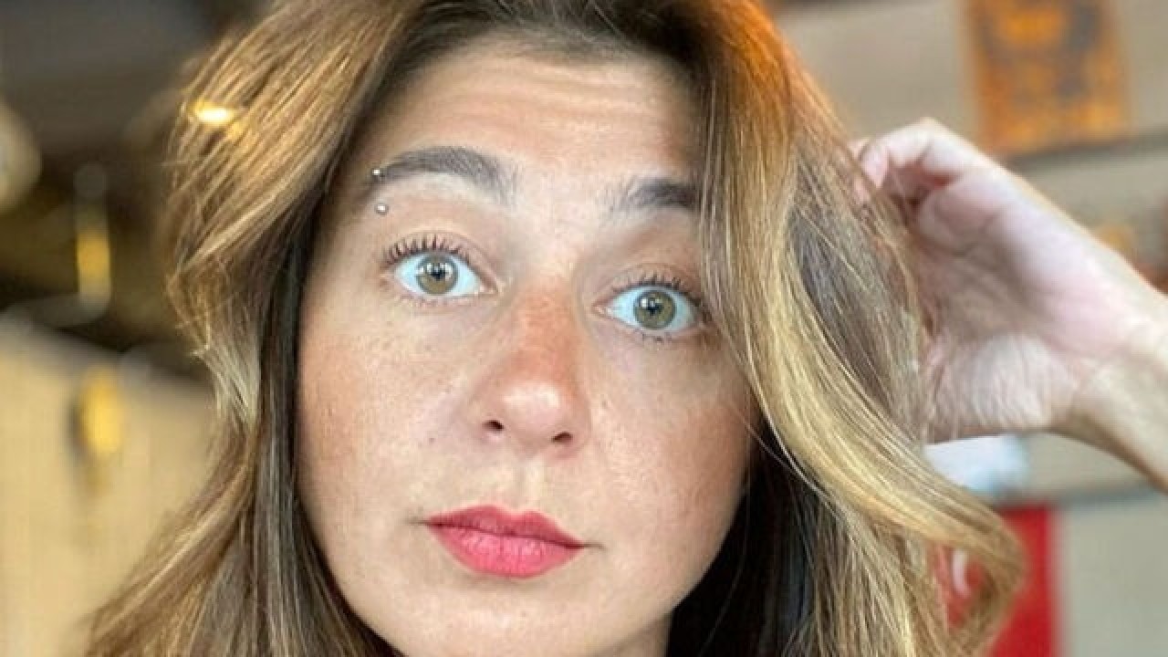 Beşiktaş'ta evi yandı. Şehit başkomiser Feyyaz Yalman'ın kızı Nazlı Hilal Yalman öldü