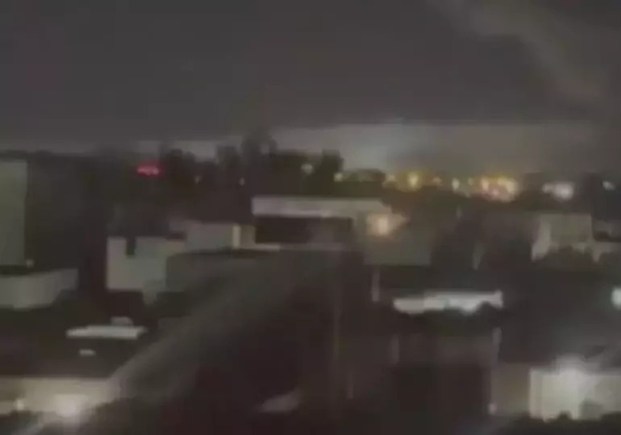 Flaş.. Flaş.. Pakistan İran'a saldırdı. Patlama sesleri geliyor. Ölü ve yaralılar var