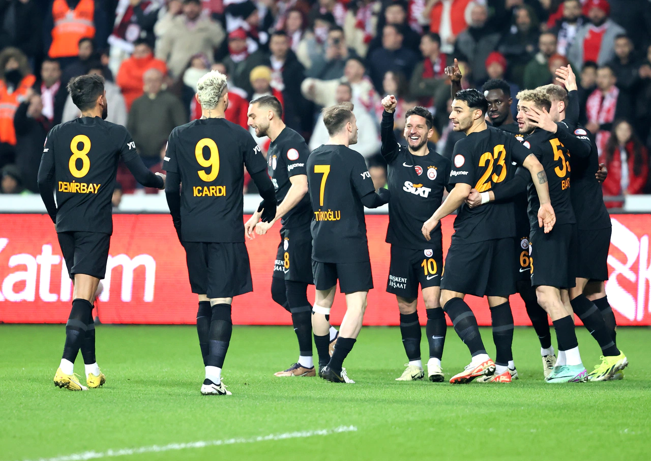 Galatasaray Samsun'dan geçti. 5'te 5 yaptı