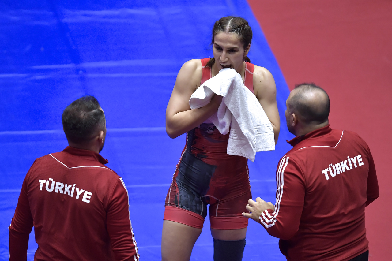 Buse Tosun Çavuşoğlu altın madalya kazandı