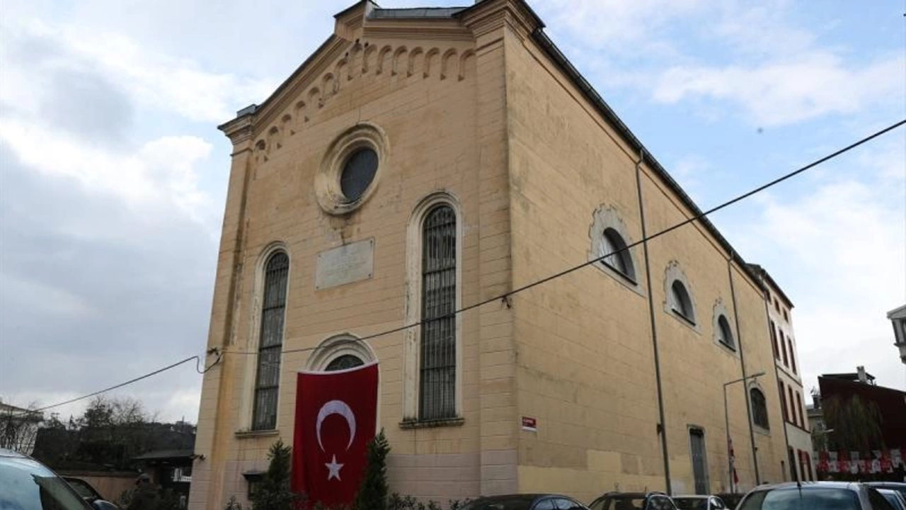 Kilise saldırısı ile bağlantılı 17 DEAŞ'lı yakalandı!