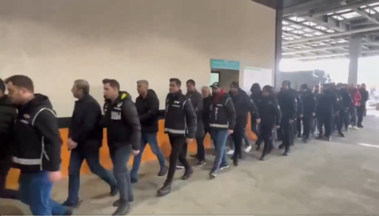 Silah kaçakçılarına "Mercek-11" operasyonları: 998 silah ele geçirildi,  binden fazla gözaltı!