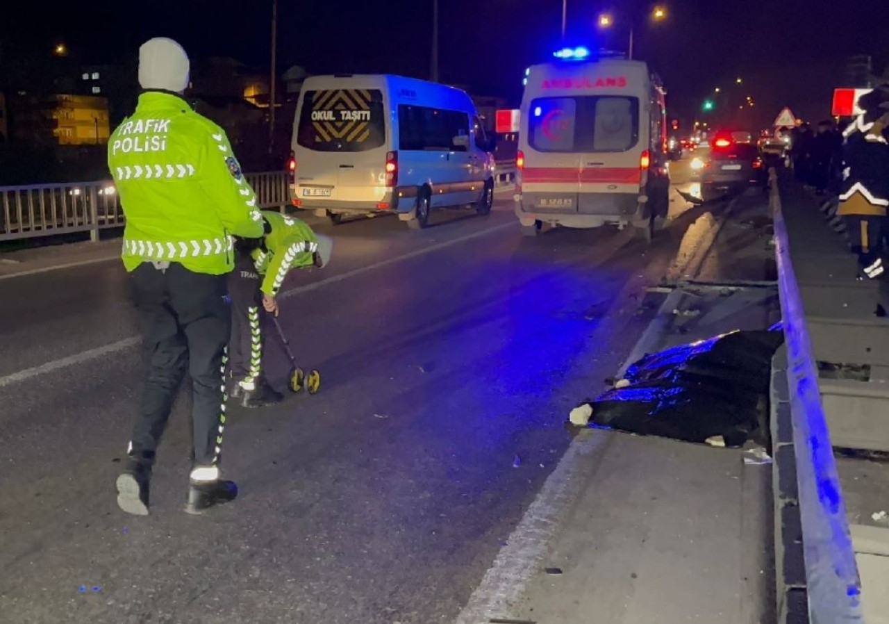 Bursa'da feci kaza: Emir Faruk Ağa öldü. Serhat Kaplan ve Sinan Atahan yaralandı