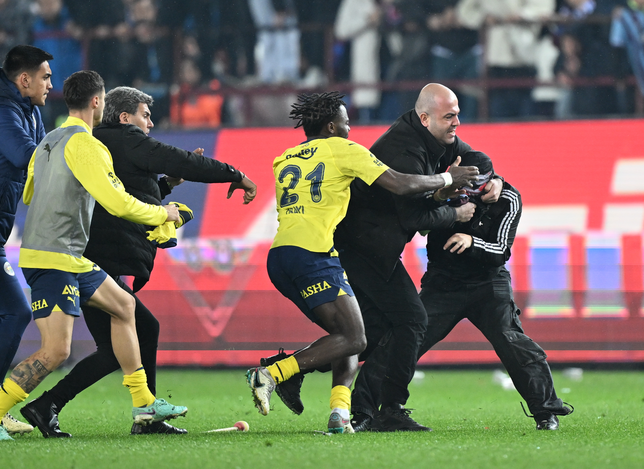 Fenerbahçe ligden çekilecek mi? Yönetim kurulu kararı ortaya çıktı