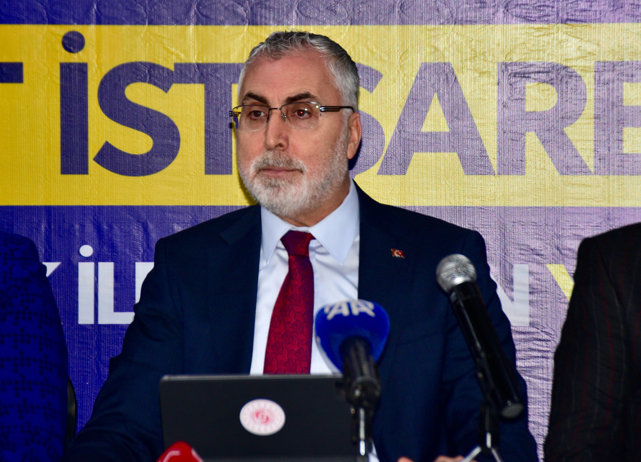 Emeklilere müjde. Bakan Vedat Işıkhan açıkladı