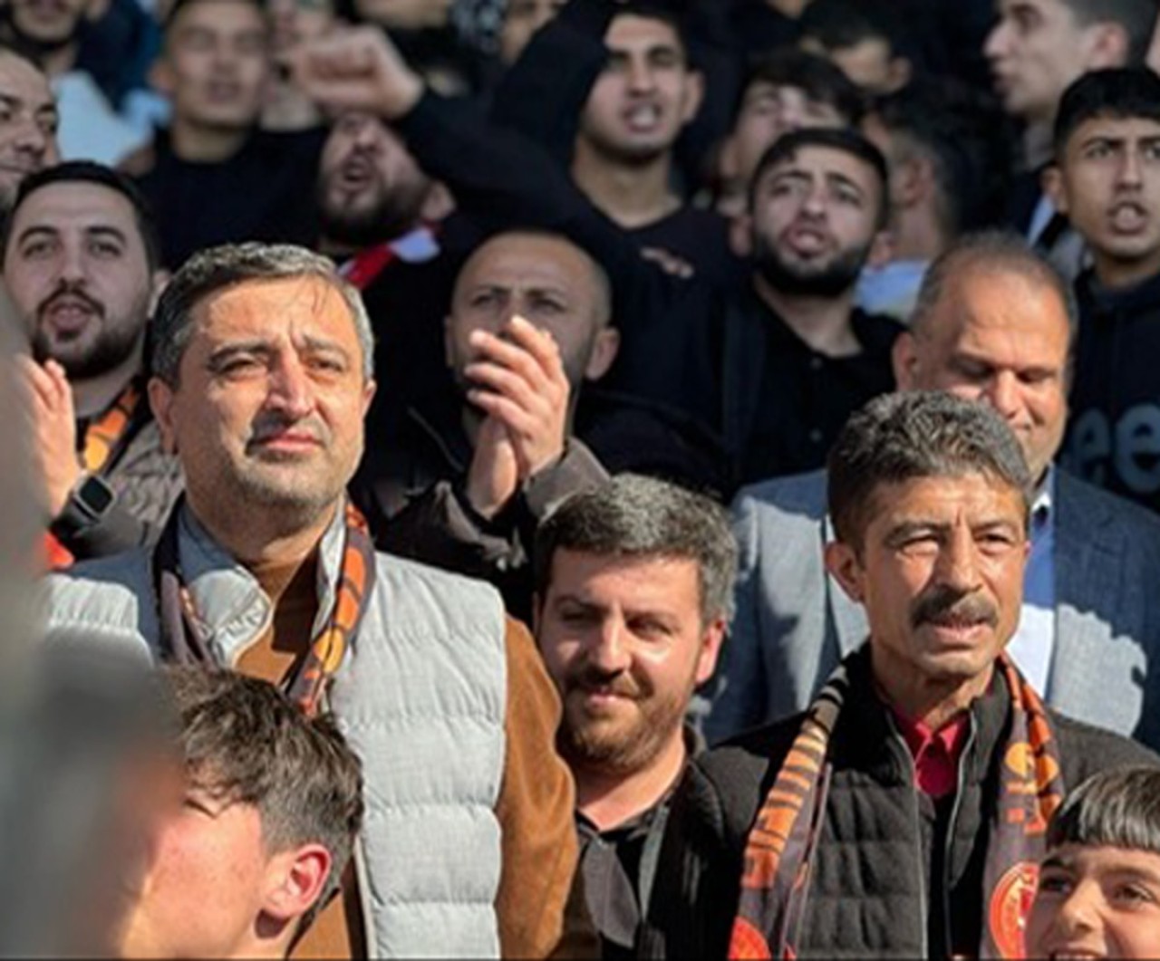 HÜDA PAR'lı adayla yan yana fotoğrafı çıkınca partiden ihraç edildi