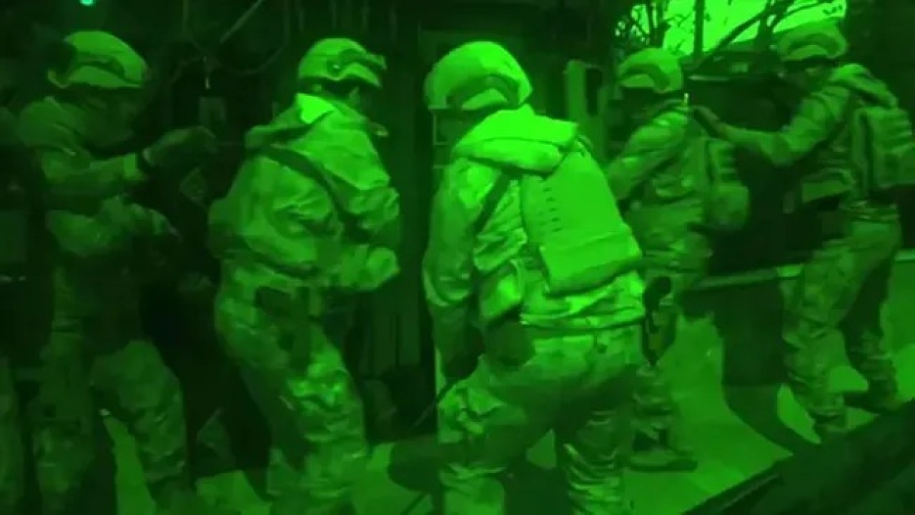 21 ilde şafak operasyonu. Türk polisinden kurtulamadılar