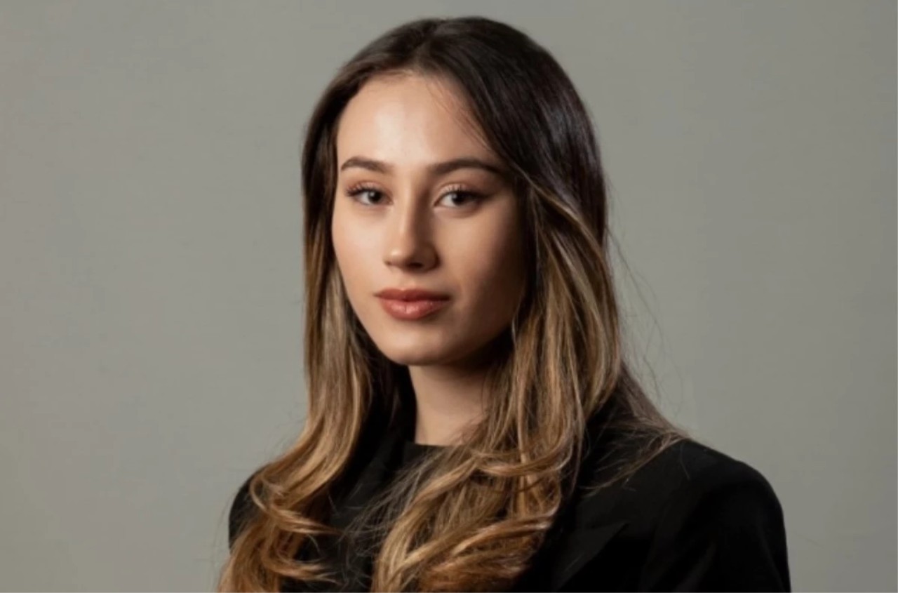 22 yaşındaki Zeynep Çelik belediye başkanı oldu