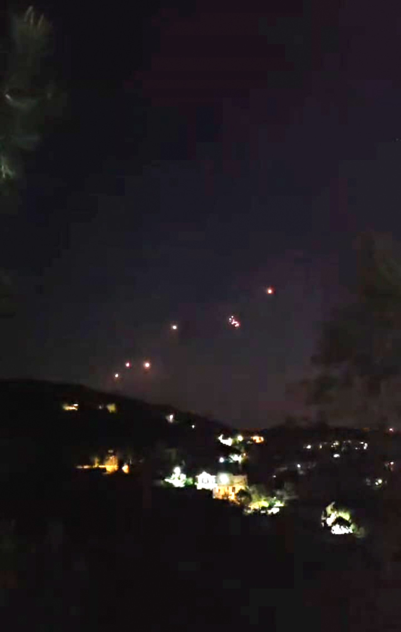 İsrail'e füze yağmuru. Gökyüzü bir anda aydınlandı