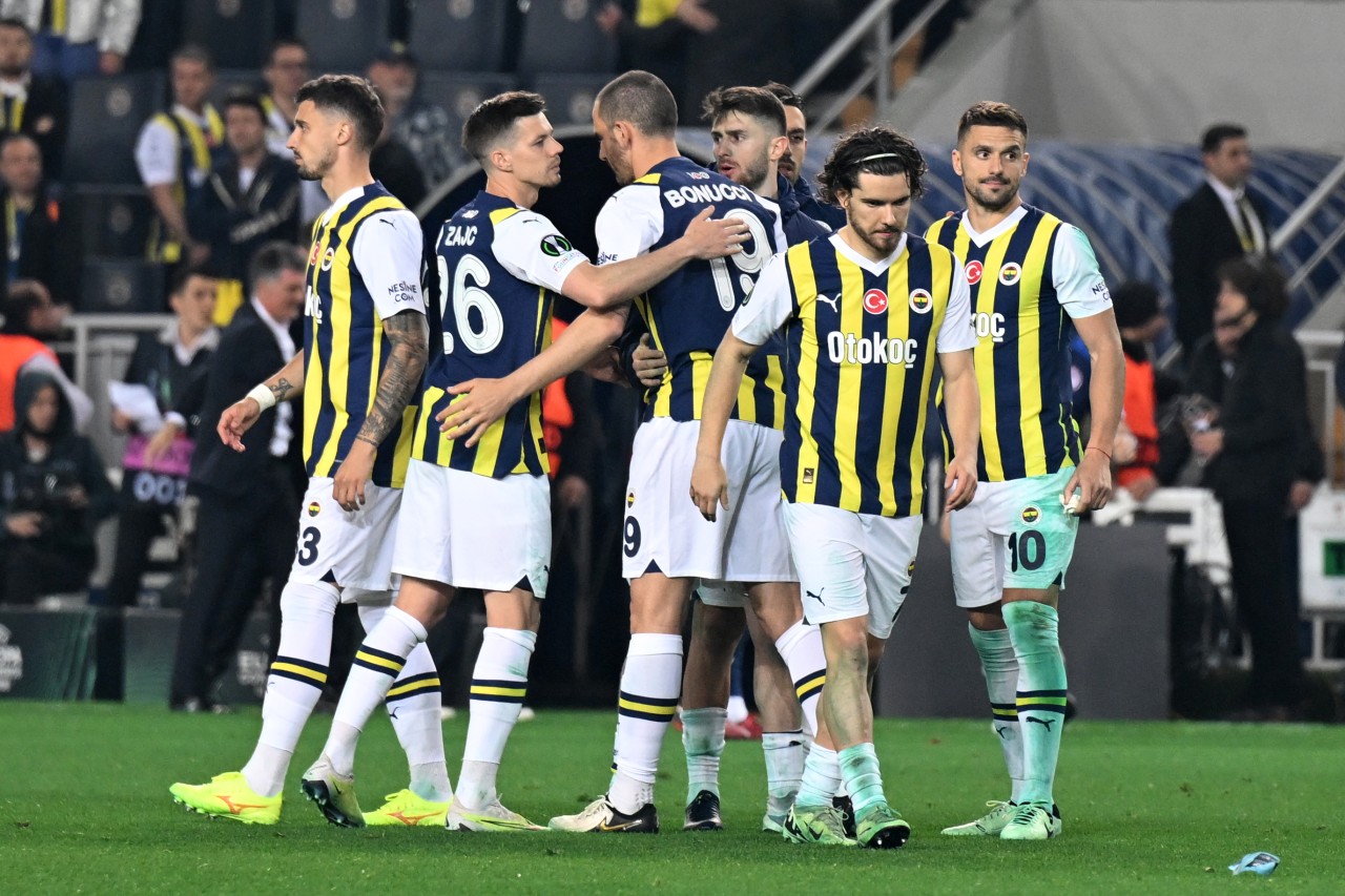 Fenerbahçe elendi. Olympiakos penaltılarla geçti