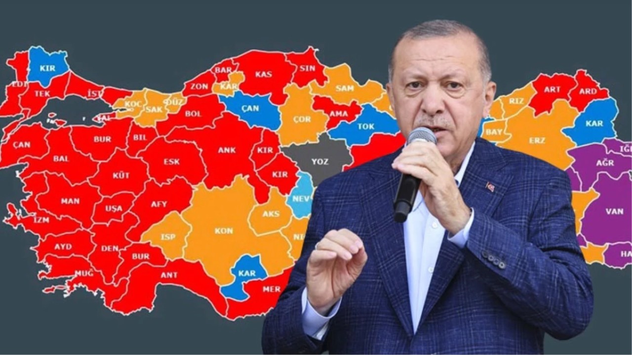 AK Parti,  kaybedilen seçimler sonrası 81 ilde sahaya iniyor! Vatandaşa 3 kritik soru yöneltilecek