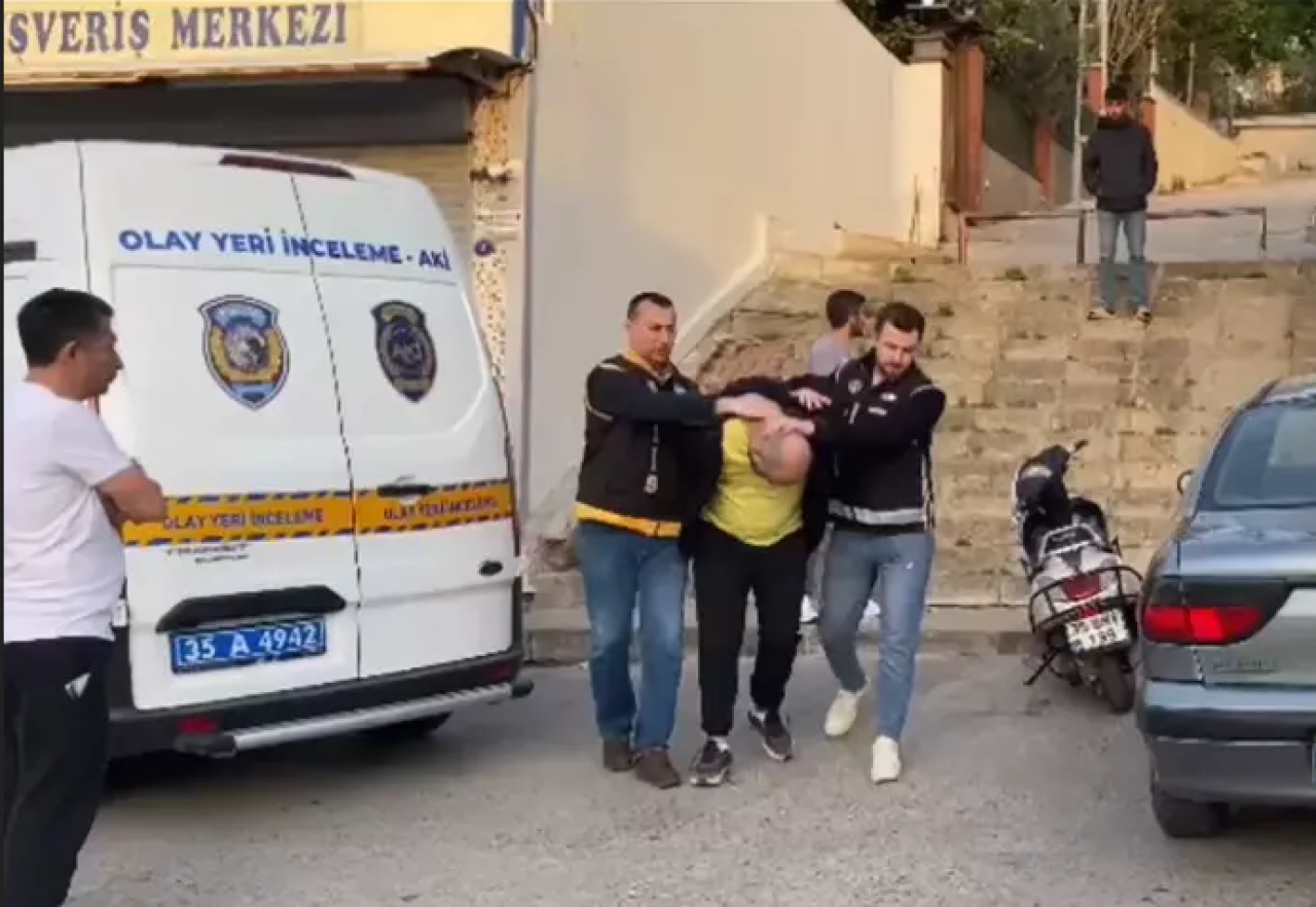 İzmir'de Barış Boyun organize suç örgütüne darbe! 8 şüpheli tutuklandı