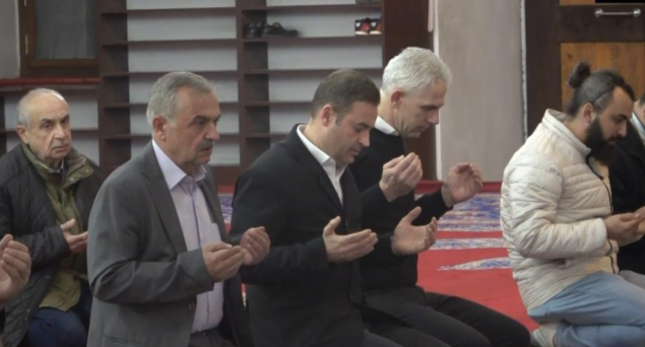 74 yıl sonra CHP'nin kazandığı kentte şükür namazı!