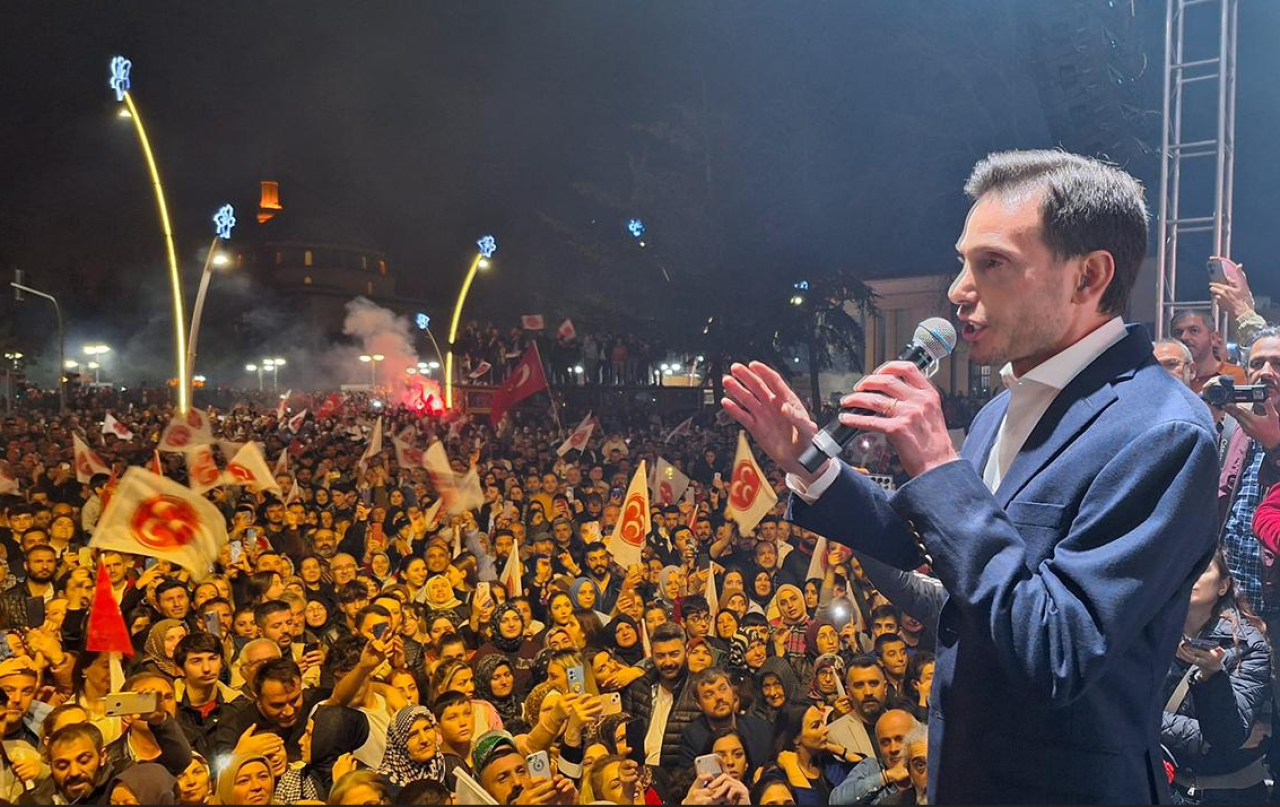 Efsane vali Recep Yazıcıoğlu'nun oğlu büyük farkla kazandı: İlk açıklaması duygulandırdı