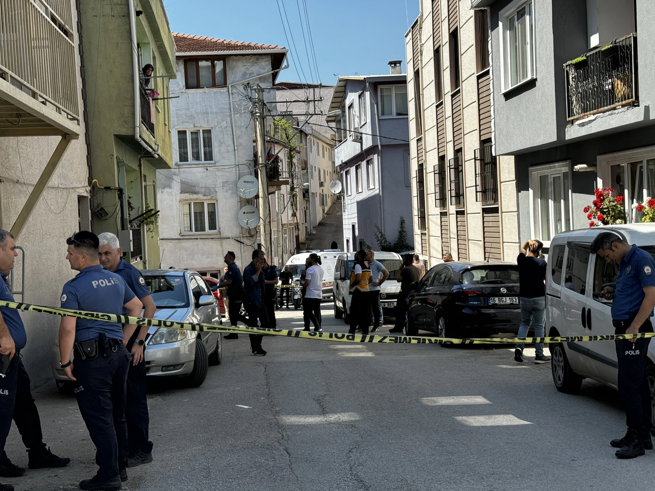 Bursa'da bir evde 3 çocuk ölü bulundu. Baba gözaltına alındı