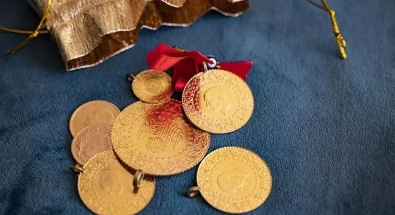 Ünlü ekonomist yastık altında altını olanları uyardı!