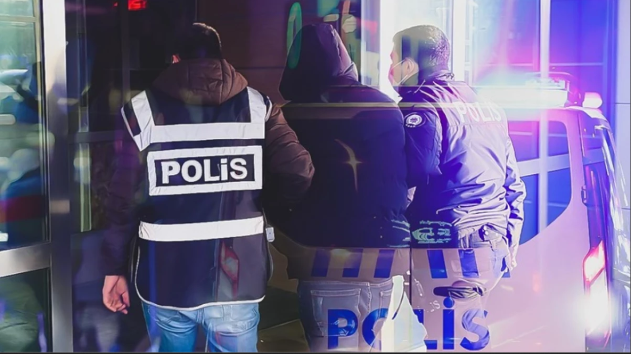 Ayhan Bora Kaplan davasında  adı geçen 3 kamu görevlisi hakkında soruşturma!