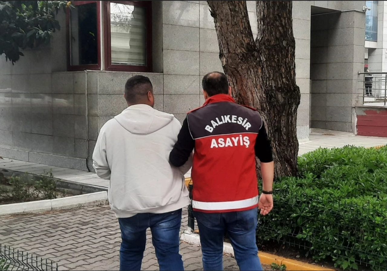 Balıkesir'de motokuryelik yapan öğrenci: 10 yerinden bıçaklanarak katledildi!