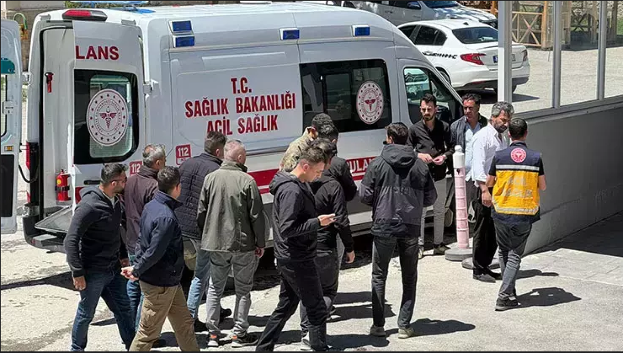 Van'da askeri araç kaza yaptı: 11 yaralı!