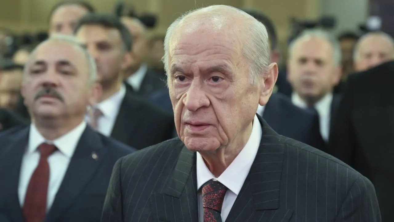 Devlet Bahçeli'den Beşiktaş açıklaması. En sevdiği şarkıyı da dinletti