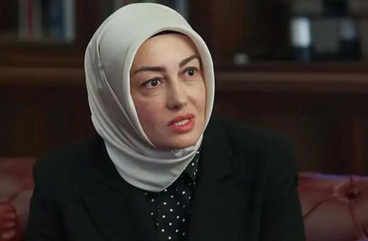 Ayşe Ateş o mesajlara isyan etti! "Yeter ulan,  yeter! Sabahtan beri ağlıyorum"