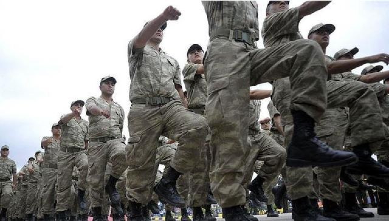 TSK'da büyük değişiklik! Resmi Gazete'de yayınlandı,  bunu yapan yandı