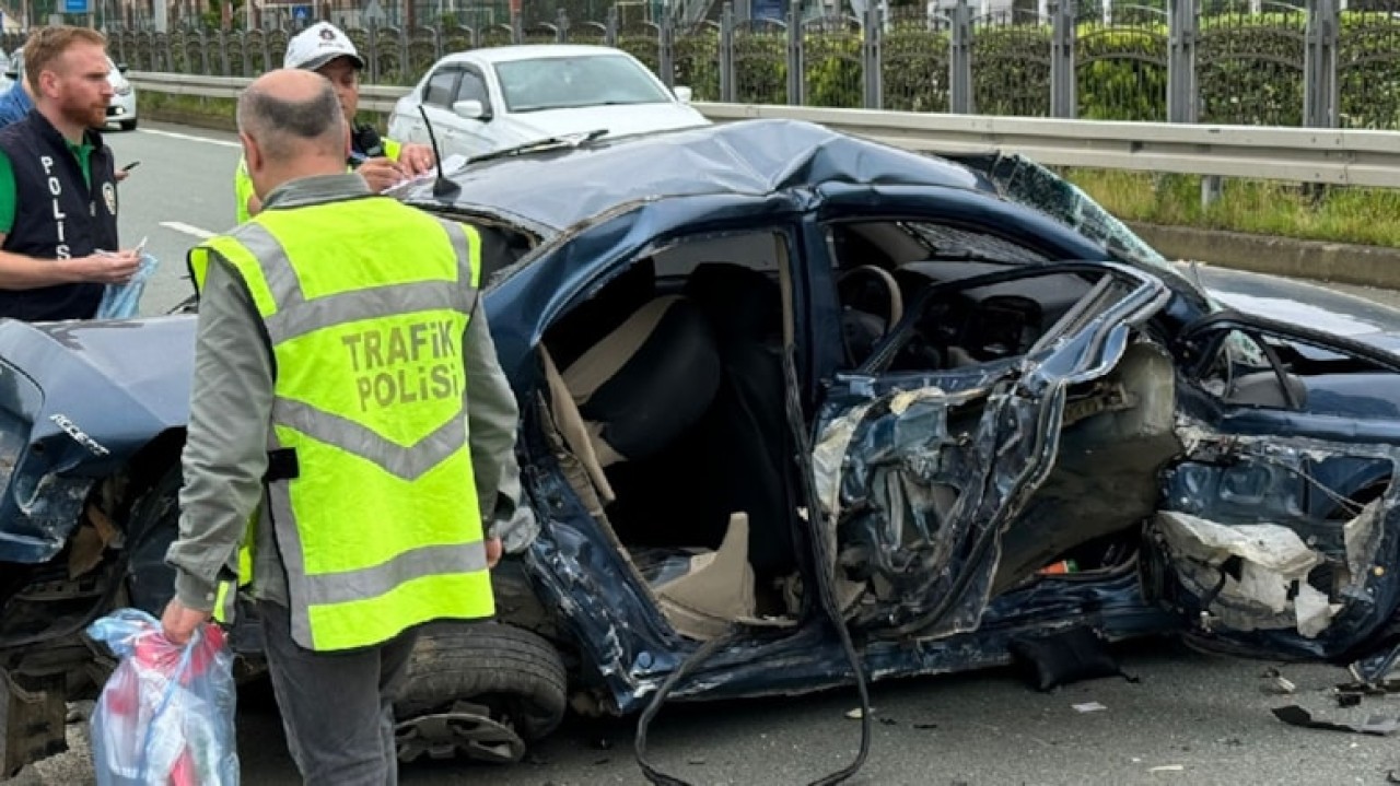 Rize'de korkunç kaza: Gülcan Bal,  Burak Bal,  Mert Bal öldü. Ümit Bal,  Mehmet Ziya Bal ağır yaralı