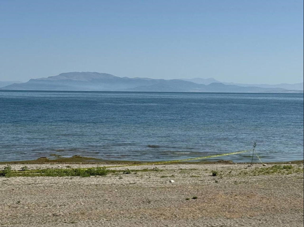 Son bir ayda 14 adet el bombası:Plaj giriş çıkışları kapatıldı!