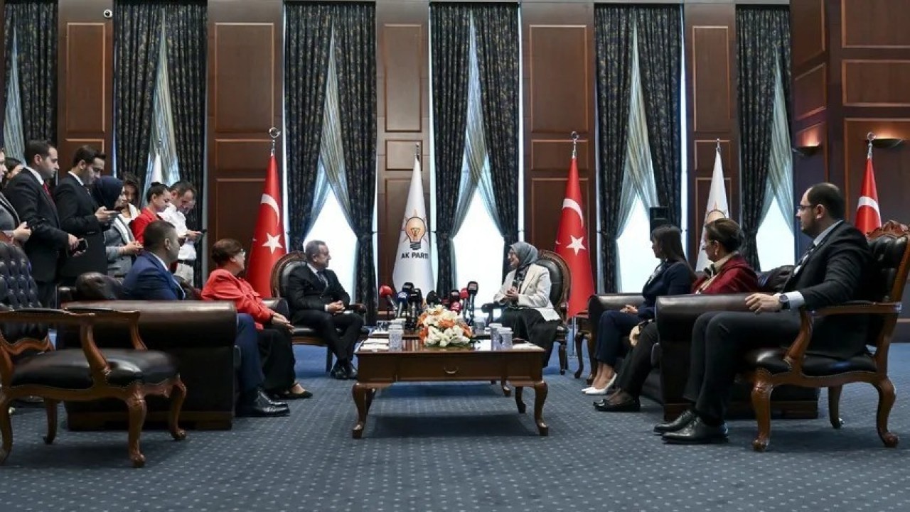 AK Parti CHP bayramlaşmasında asgari ücret çıkışı: Müjdeyi verirsiniz