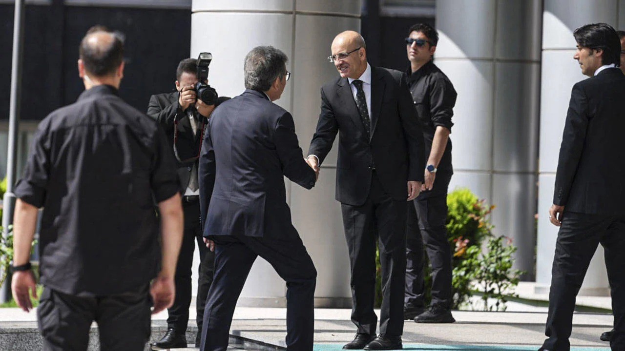 Emekli ve asgari ücret zammı da masadaydı: Mehmet Şimşek'le anlaşma sağlayamadık. Israrlılar