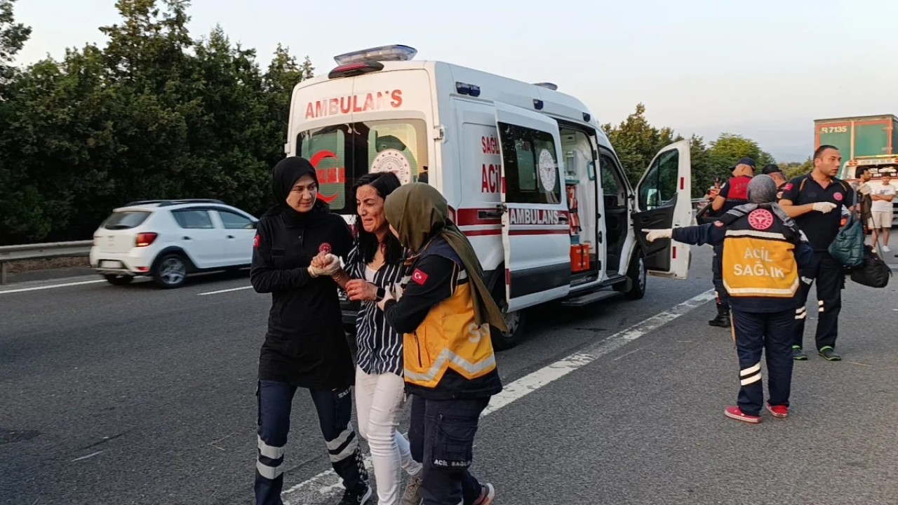 Böyle bir kaza ancak Türkiye'de olur. Otoyolda piknik tüpüne çarpan cipteki Sevinay Saçan öldü