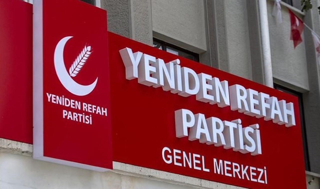 Yeniden Refah Partisi'nde deprem. Olay sözlerle istifa etti