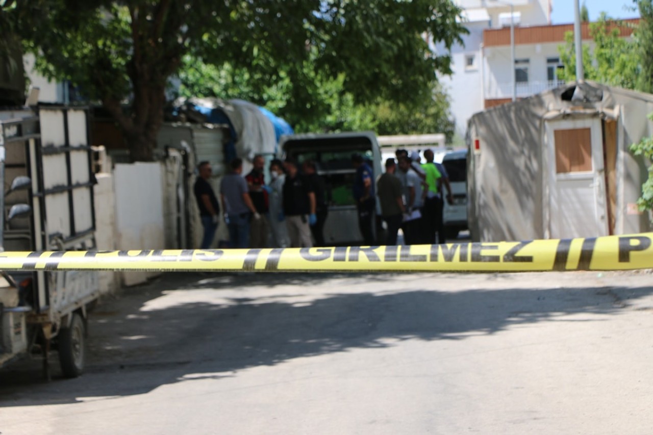 Adıyaman'da eşi Kemal Biçer'in boğduğu Esma Biçer öldü. Cesedini de bahçeye attı