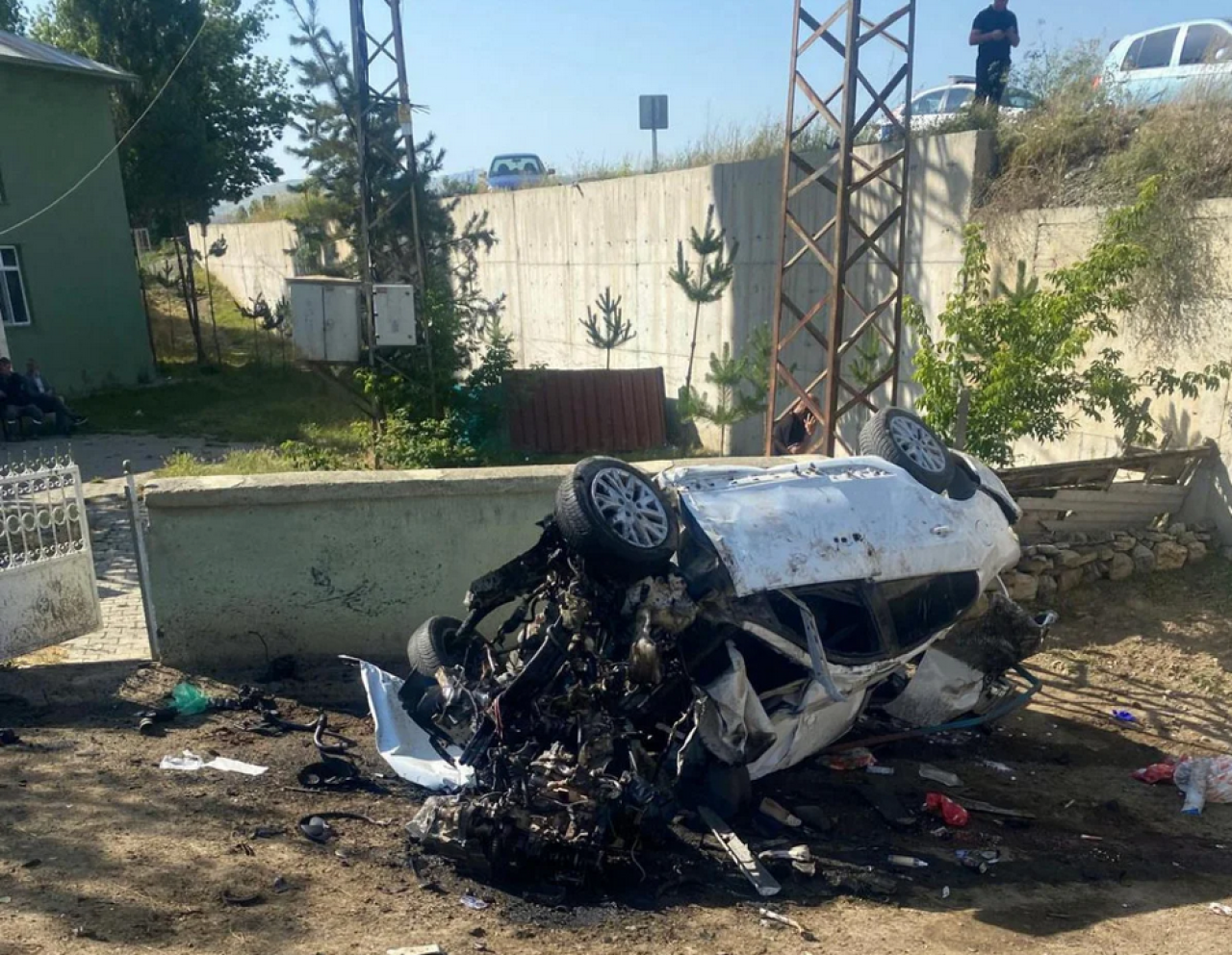 Erzurum'da feci kaza! Nabizade Ünal,  Erve Tuana Ünal ve Zeynep Uçar öldü, 3 yaralı