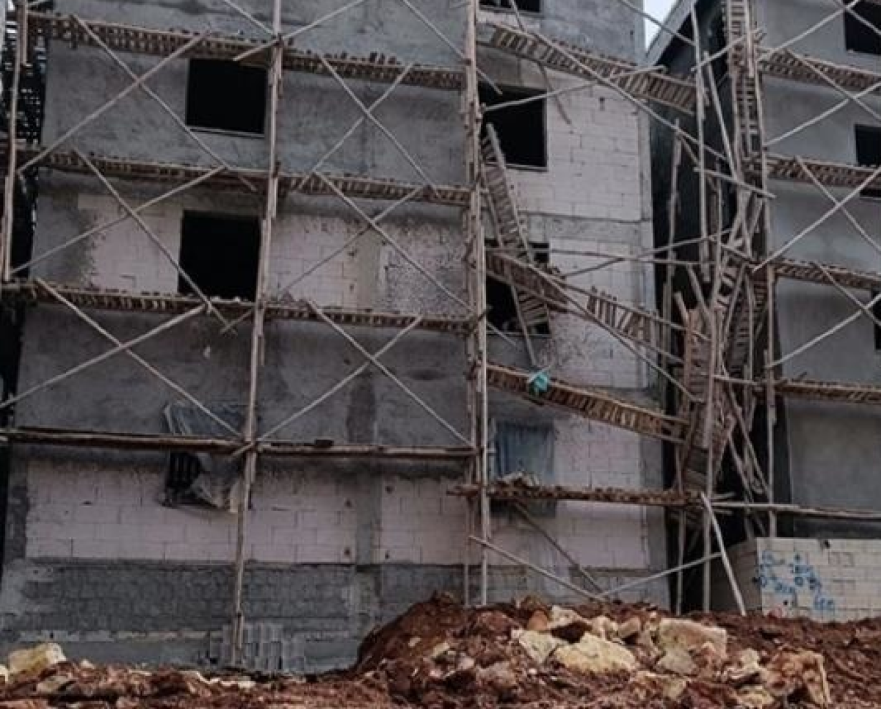 Beylikdüzü'nde korkunç cinayet! Temizlik için çağırdığı genç kızı öldürüp 6 parçaya ayırdı!