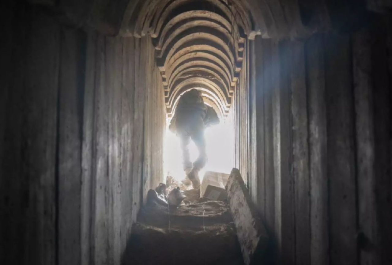 İsrailli yetkililer Hamas'a ait yeni bir tünel keşfedildiği açıkladı!