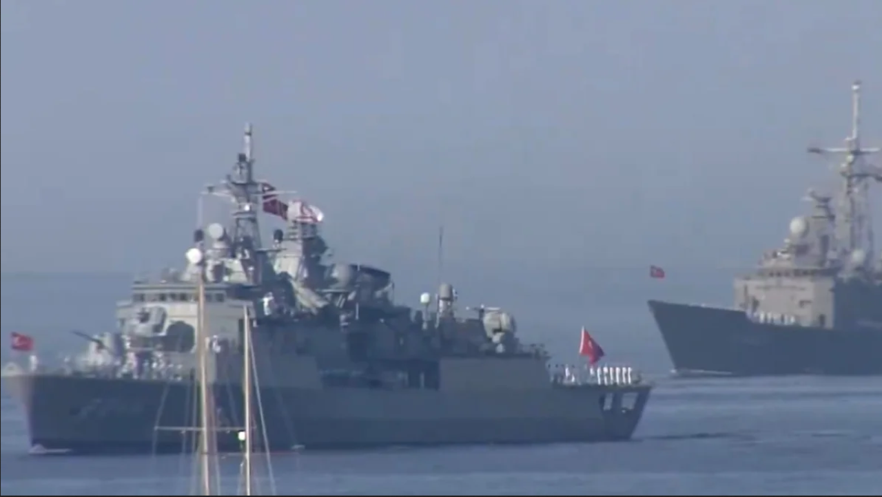 KKTC'de 50 gemiyle geçit töreni!