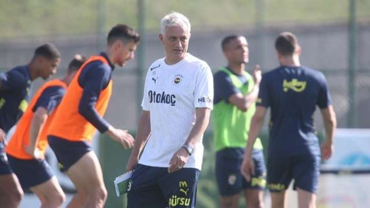 Mourinho 9 futbolcuyu almadı. Fenerbahçe'nin Avrupa kadrosu belli oldu