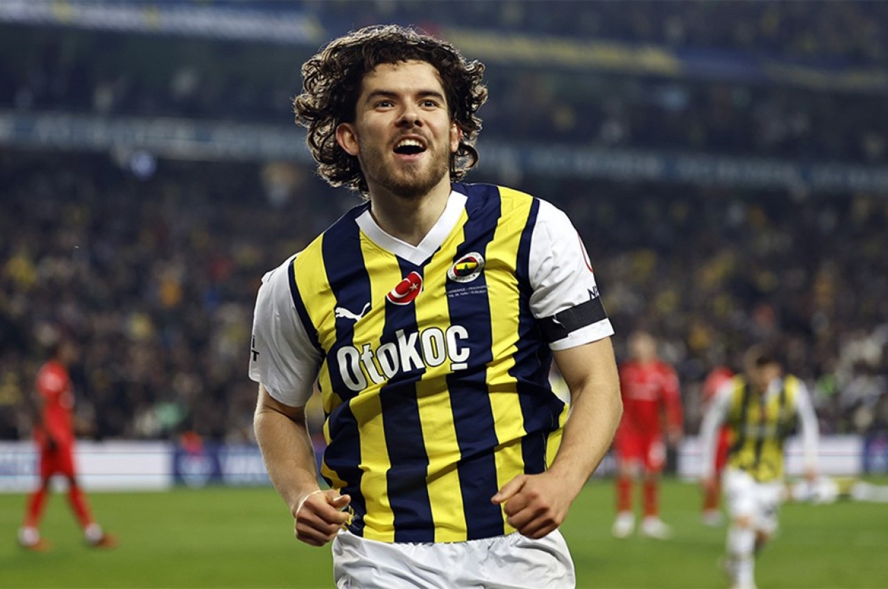 Fenerbahçe Ferdi Kadıoğlu transferini resmen açıkladı