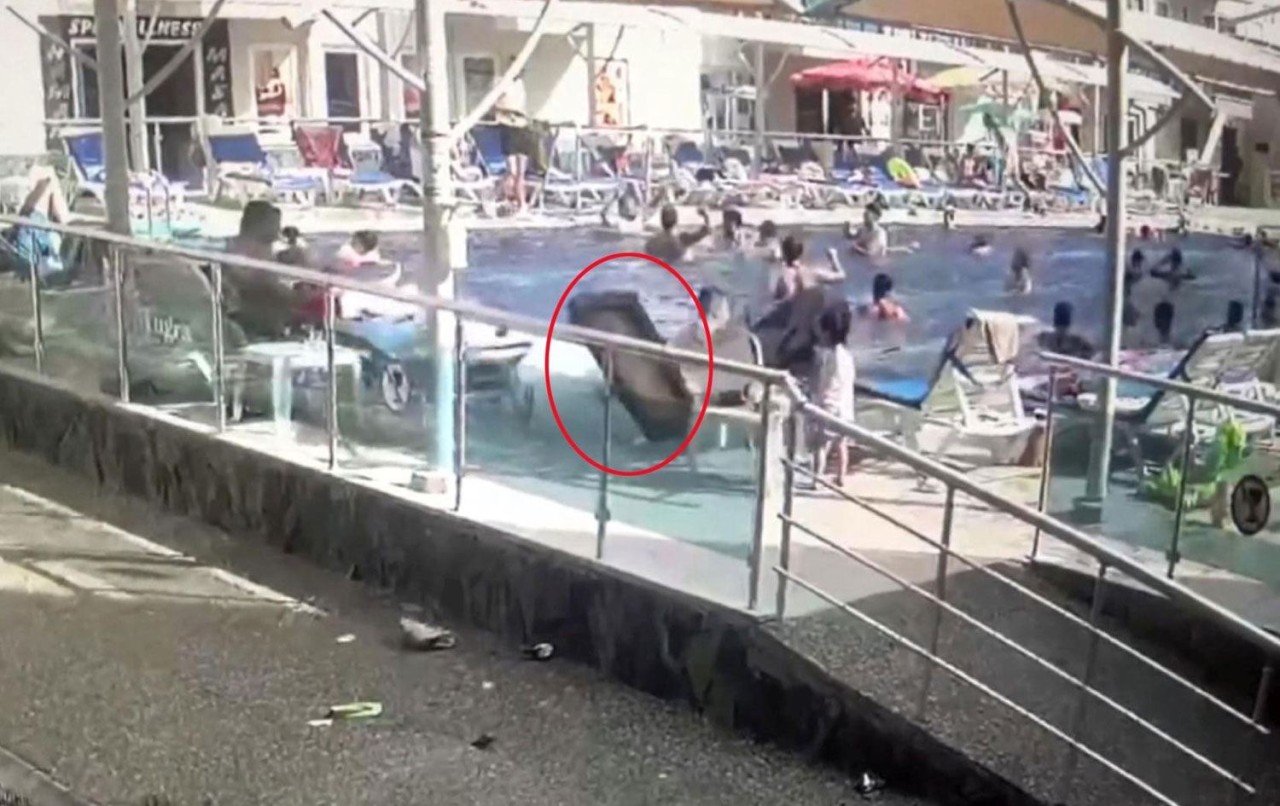 Alanya'da tatilde şezlongda güneşlenirken üzerine baca kapağı düşen hemşire Hanım Kaya Orakçı öldü