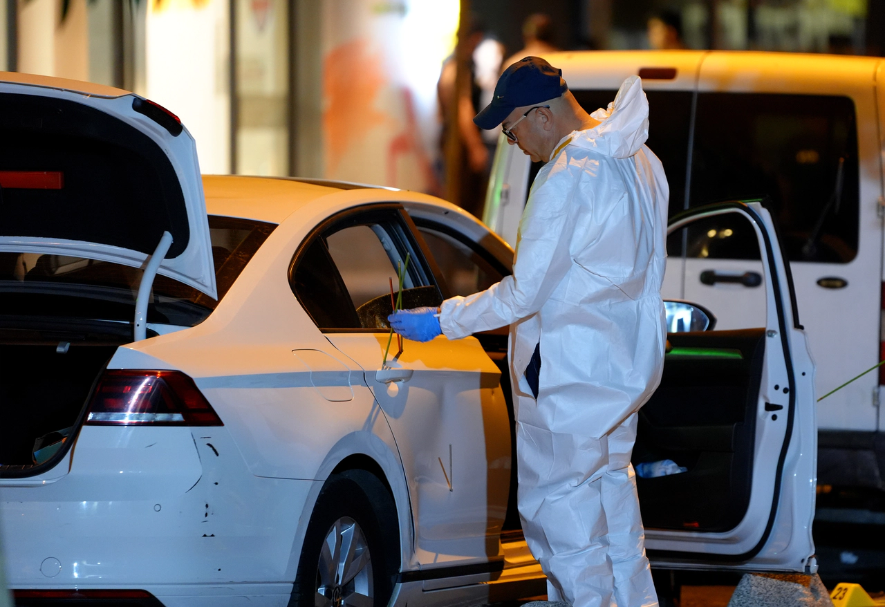 İstanbul'da susturuculu suikast: 1 kişi öldü. Arkadaşı ve koruması yaralandı