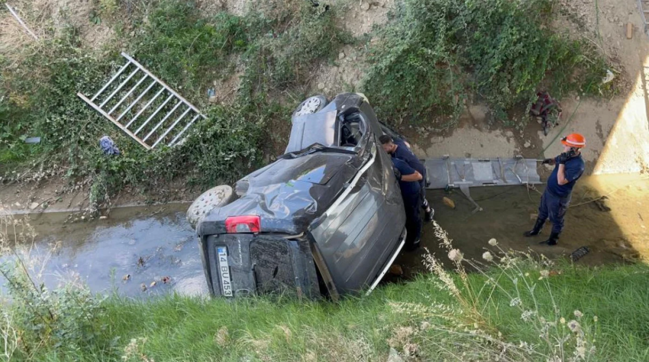 Bolu'da araç  köprüden uçtu:  Ali Rıza Uçar öldü, 1 kişi yaralı