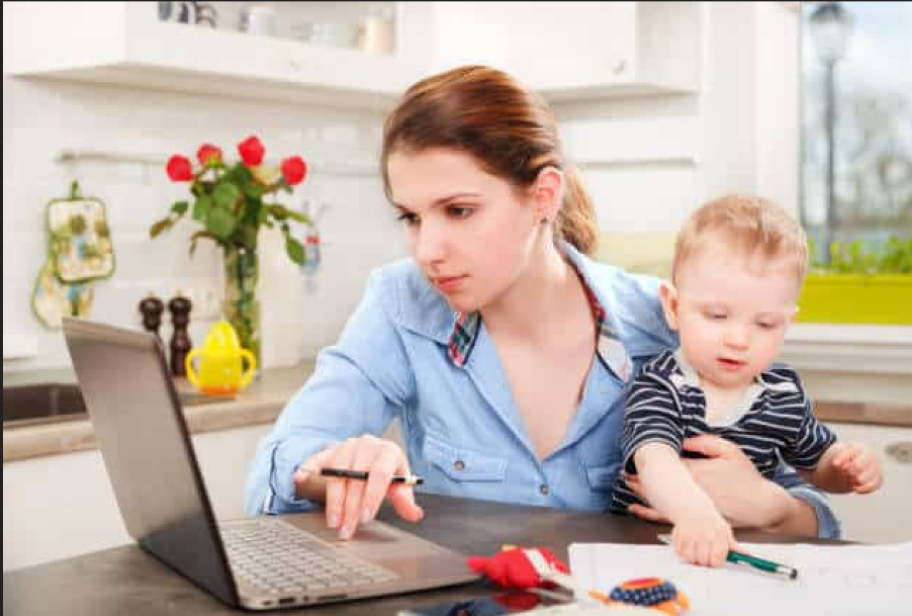 Sosyal Medya Çağında Anne Olmak: Çocuklarımızı Dijital Dünyaya Nasıl Hazırlamalıyız?