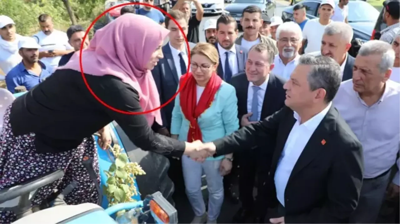 CHP'li başkanın eşi,  Özgür Özel'e kendini çiftçi olarak tanıttı