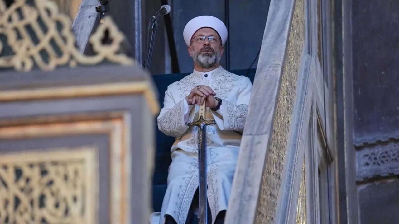 Instagram,  Diyanet İşleri Başkanı Ali Erbaş'ın paylaşımını sildi