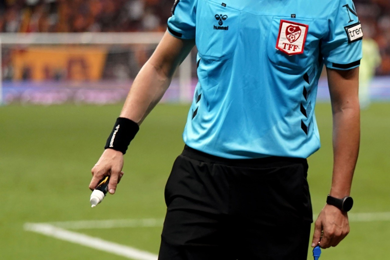 Gezer’den Galatasaray-Fenerbahçe derbisi hakemi için çarpıcı açıklamalar!