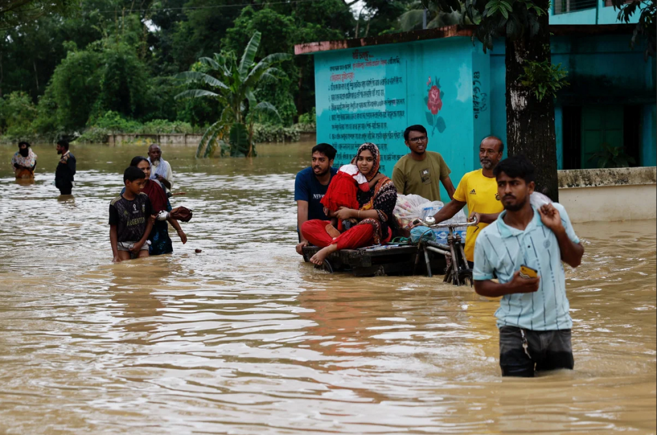 Hindistan'da şiddetli yağışlar felakete yol açtı: 17 ölü,  11 kayıp