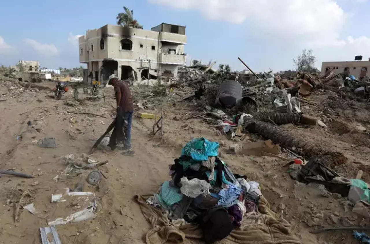 İsrail  "insani bölge"de su hatlarını yıktı!