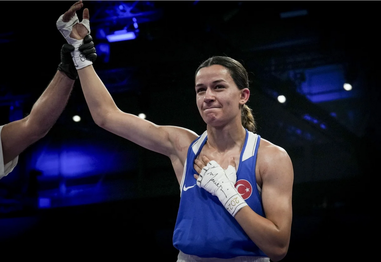Milli boksör Hatice Akbaş yarı finalde!